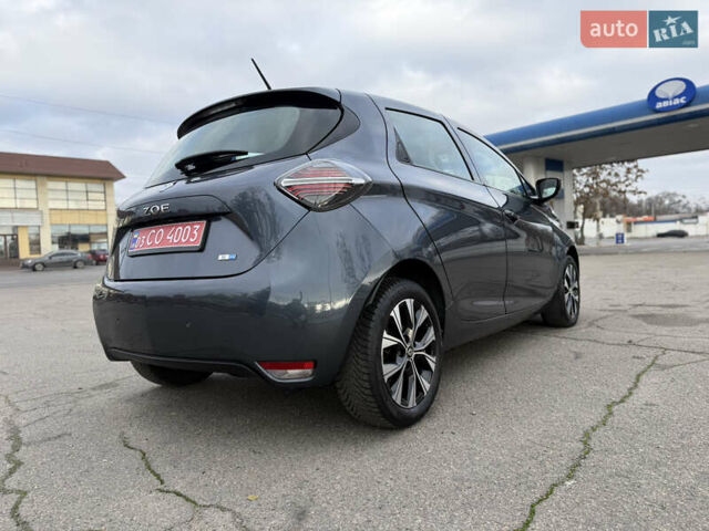 Серый Рено Зое, объемом двигателя 0 л и пробегом 45 тыс. км за 12999 $, фото 20 на Automoto.ua