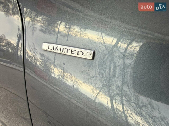 Серый Рено Зое, объемом двигателя 0 л и пробегом 45 тыс. км за 12999 $, фото 40 на Automoto.ua