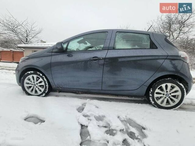 Серый Рено Зое, объемом двигателя 0 л и пробегом 23 тыс. км за 13650 $, фото 7 на Automoto.ua