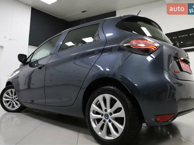 Серый Рено Зое, объемом двигателя 0 л и пробегом 28 тыс. км за 14700 $, фото 6 на Automoto.ua