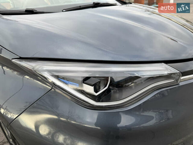 Серый Рено Зое, объемом двигателя 0 л и пробегом 45 тыс. км за 12999 $, фото 38 на Automoto.ua