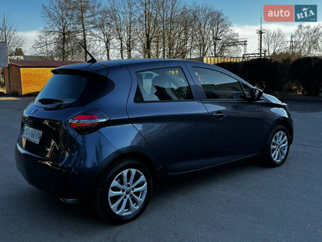 Серый Рено Зое, объемом двигателя 0 л и пробегом 15 тыс. км за 15100 $, фото 4 на Automoto.ua