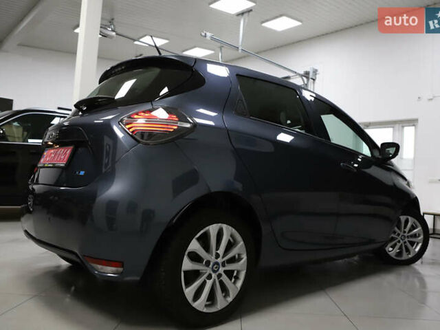 Серый Рено Зое, объемом двигателя 0 л и пробегом 28 тыс. км за 14700 $, фото 7 на Automoto.ua