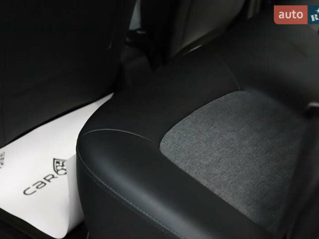 Серый Рено Зое, объемом двигателя 0 л и пробегом 28 тыс. км за 14700 $, фото 66 на Automoto.ua