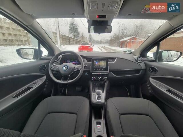 Серый Рено Зое, объемом двигателя 0 л и пробегом 23 тыс. км за 13650 $, фото 13 на Automoto.ua