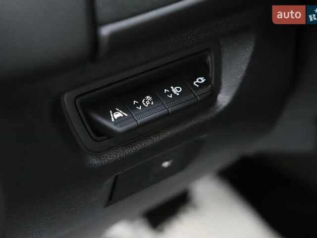 Серый Рено Зое, объемом двигателя 0 л и пробегом 28 тыс. км за 14700 $, фото 45 на Automoto.ua