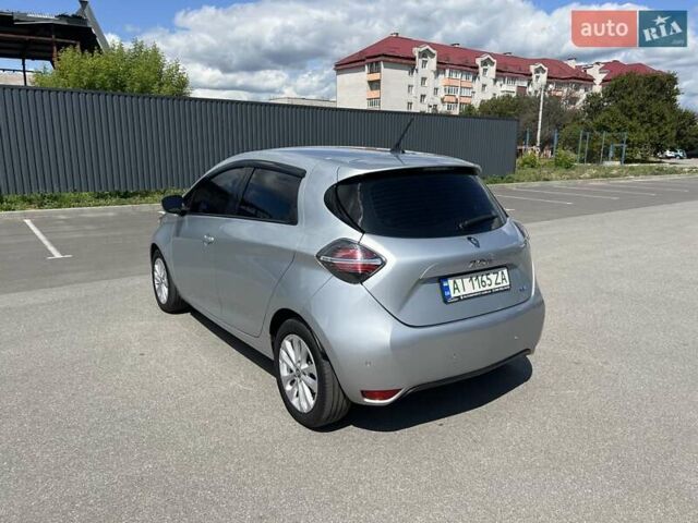 Серый Рено Зое, объемом двигателя 0 л и пробегом 57 тыс. км за 13777 $, фото 17 на Automoto.ua