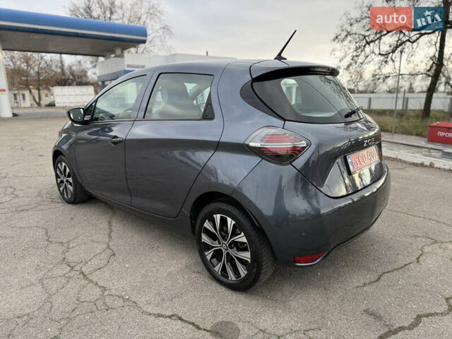 Серый Рено Зое, объемом двигателя 0 л и пробегом 45 тыс. км за 12999 $, фото 24 на Automoto.ua