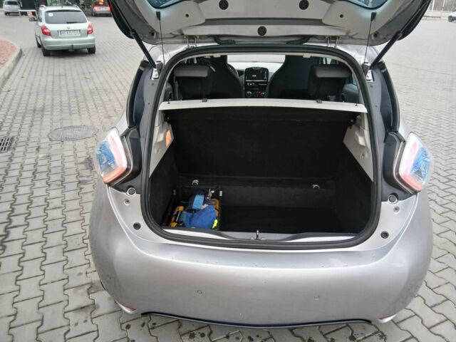 Сірий Рено Зое, об'ємом двигуна 0 л та пробігом 138 тис. км за 5500 $, фото 11 на Automoto.ua