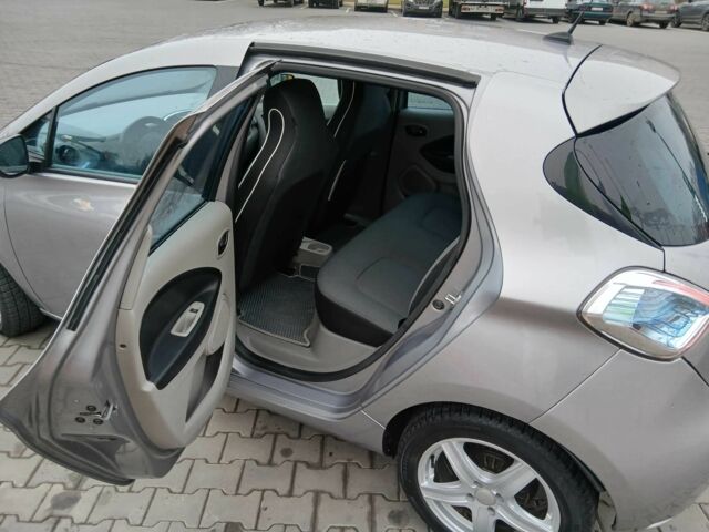 Сірий Рено Зое, об'ємом двигуна 0 л та пробігом 138 тис. км за 5500 $, фото 13 на Automoto.ua