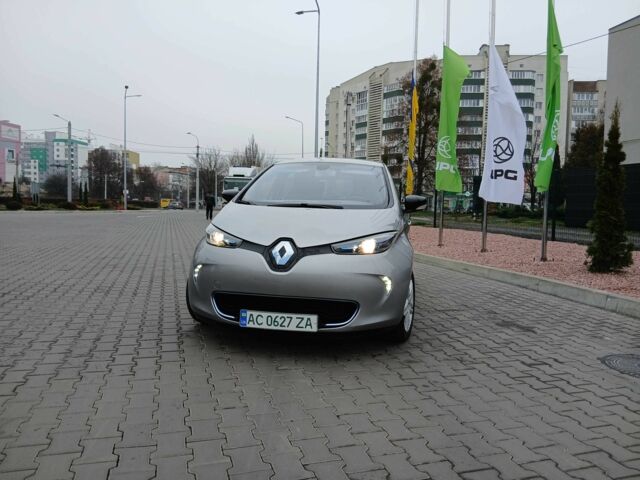 Сірий Рено Зое, об'ємом двигуна 0 л та пробігом 138 тис. км за 5500 $, фото 2 на Automoto.ua