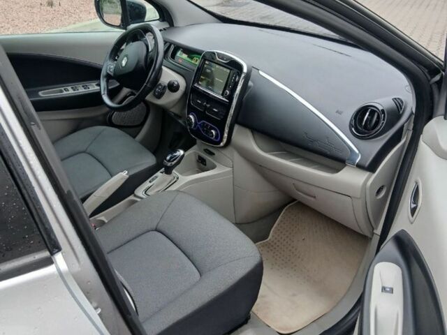 Сірий Рено Зое, об'ємом двигуна 0 л та пробігом 88 тис. км за 6500 $, фото 8 на Automoto.ua