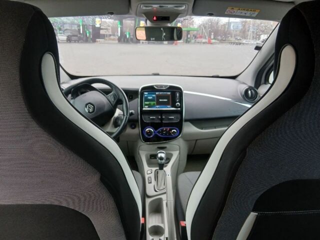 Сірий Рено Зое, об'ємом двигуна 0 л та пробігом 88 тис. км за 6500 $, фото 12 на Automoto.ua