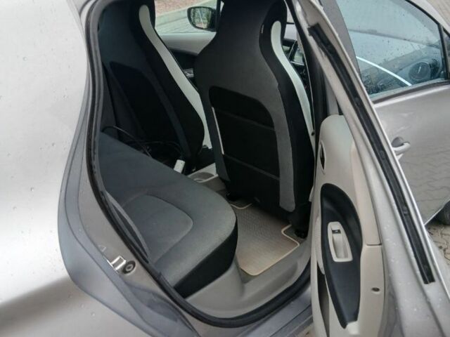 Сірий Рено Зое, об'ємом двигуна 0 л та пробігом 88 тис. км за 6500 $, фото 9 на Automoto.ua