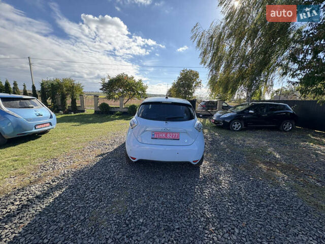 Синий Рено Зое, объемом двигателя 0 л и пробегом 140 тыс. км за 3600 $, фото 14 на Automoto.ua
