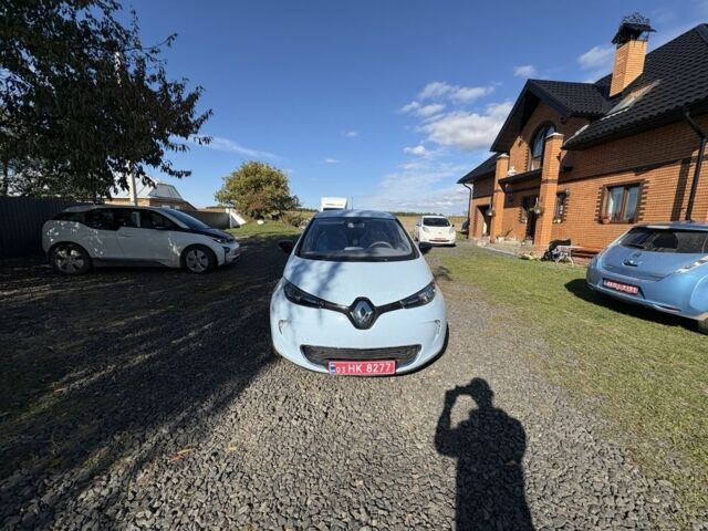 Синий Рено Зое, объемом двигателя 0 л и пробегом 140 тыс. км за 3600 $, фото 10 на Automoto.ua