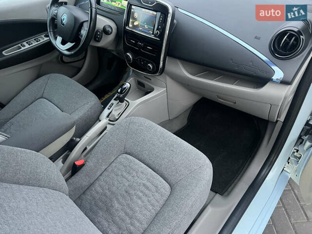 Синий Рено Зое, объемом двигателя 0 л и пробегом 63 тыс. км за 6800 $, фото 9 на Automoto.ua