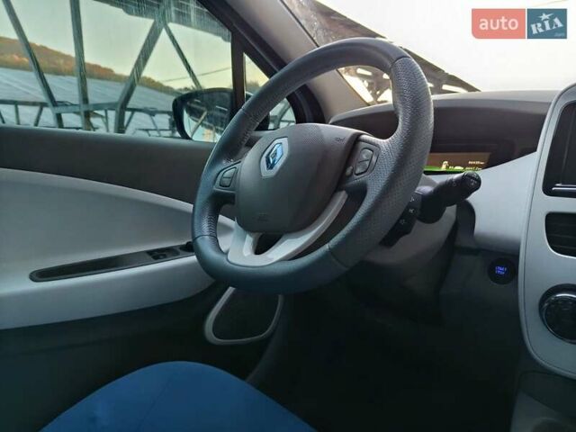 Рено Зое 2013 в Львове на Automoto.ua Синий Рено Зое, объемом двигателя 0 л и пробегом 94 тыс. км за 6150 $, фото 16 на Automoto.ua
