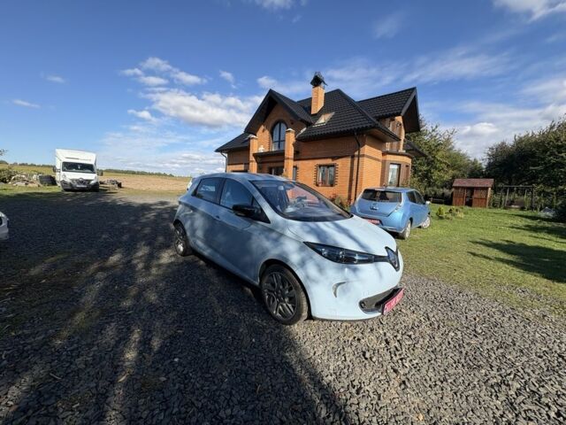Синий Рено Зое, объемом двигателя 0 л и пробегом 140 тыс. км за 3600 $, фото 11 на Automoto.ua
