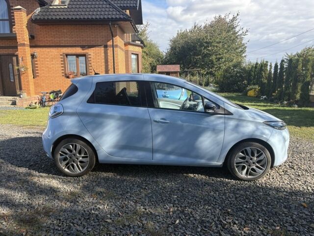 Синий Рено Зое, объемом двигателя 0 л и пробегом 140 тыс. км за 3600 $, фото 3 на Automoto.ua