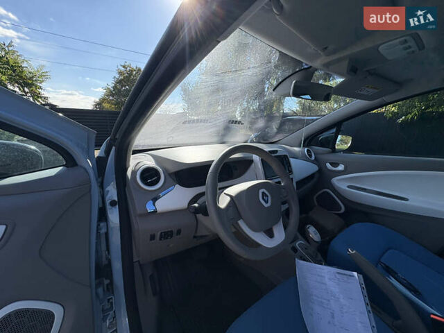 Синий Рено Зое, объемом двигателя 0 л и пробегом 140 тыс. км за 3600 $, фото 18 на Automoto.ua