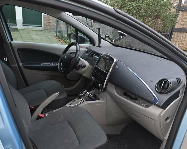 Синий Рено Зое, объемом двигателя 0 л и пробегом 110 тыс. км за 4200 $, фото 4 на Automoto.ua