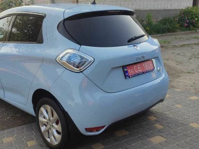 Синий Рено Зое, объемом двигателя 0 л и пробегом 96 тыс. км за 7000 $, фото 5 на Automoto.ua