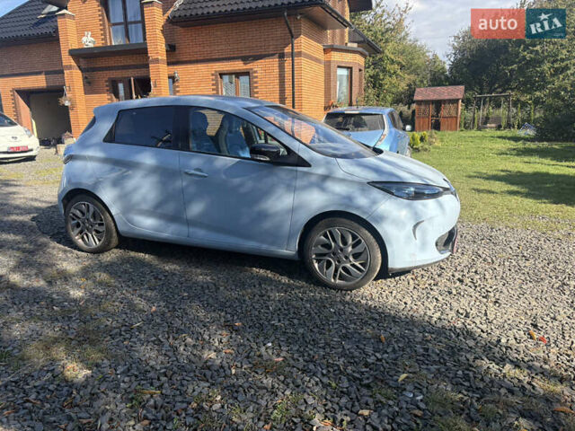 Синий Рено Зое, объемом двигателя 0 л и пробегом 140 тыс. км за 3600 $, фото 2 на Automoto.ua