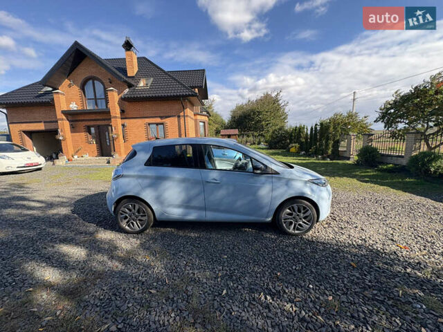 Синий Рено Зое, объемом двигателя 0 л и пробегом 140 тыс. км за 3600 $, фото 12 на Automoto.ua