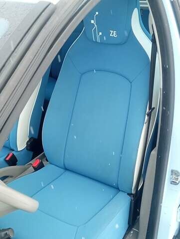 Синій Рено Зое, об'ємом двигуна 0 л та пробігом 145 тис. км за 6900 $, фото 14 на Automoto.ua