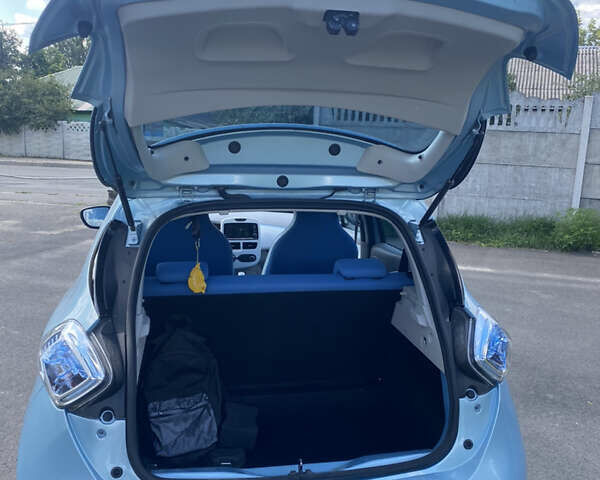 Синій Рено Зое, об'ємом двигуна 0 л та пробігом 100 тис. км за 6800 $, фото 6 на Automoto.ua