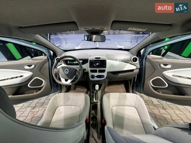 Синий Рено Зое, объемом двигателя 0 л и пробегом 110 тыс. км за 6999 $, фото 41 на Automoto.ua