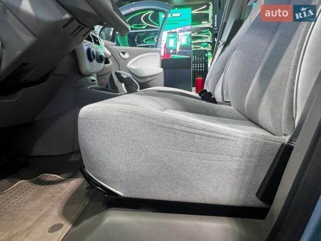 Синий Рено Зое, объемом двигателя 0 л и пробегом 108 тыс. км за 6999 $, фото 57 на Automoto.ua