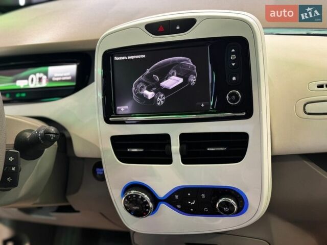 Синий Рено Зое, объемом двигателя 0 л и пробегом 108 тыс. км за 6999 $, фото 64 на Automoto.ua