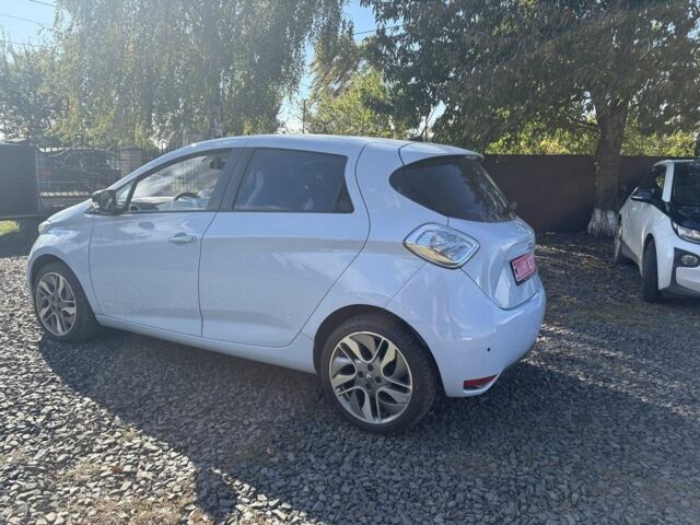 Синий Рено Зое, объемом двигателя 0 л и пробегом 140 тыс. км за 3600 $, фото 6 на Automoto.ua