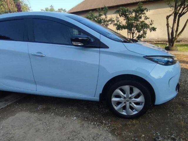 Синий Рено Зое, объемом двигателя 0 л и пробегом 96 тыс. км за 7000 $, фото 7 на Automoto.ua