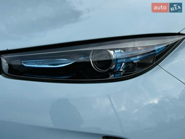 Синий Рено Зое, объемом двигателя 0 л и пробегом 63 тыс. км за 6500 $, фото 18 на Automoto.ua