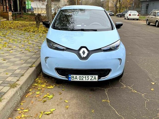 Синий Рено Зое, объемом двигателя 0 л и пробегом 200 тыс. км за 7500 $, фото 1 на Automoto.ua