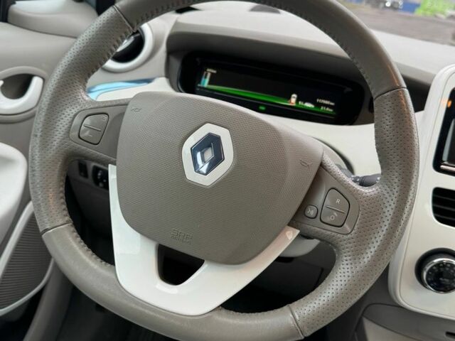 Синий Рено Зое, объемом двигателя 0 л и пробегом 118 тыс. км за 5900 $, фото 14 на Automoto.ua