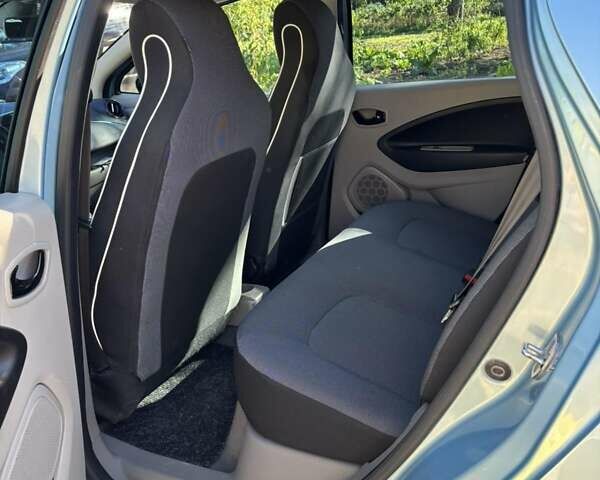 Синий Рено Зое, объемом двигателя 0 л и пробегом 87 тыс. км за 6700 $, фото 15 на Automoto.ua