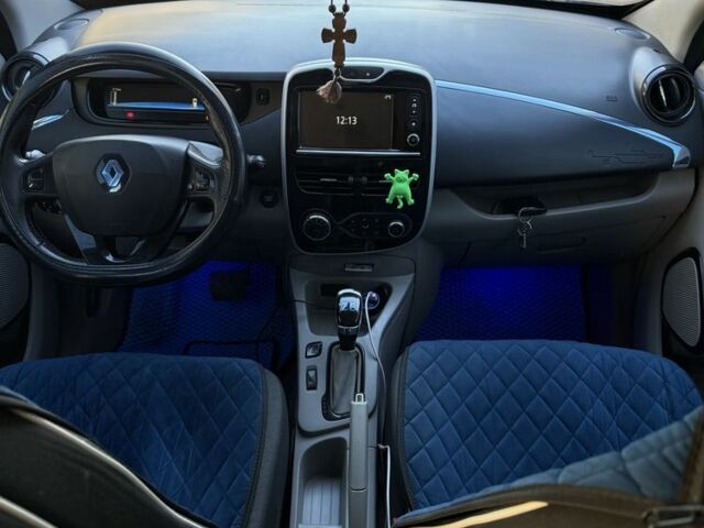 Синий Рено Зое, объемом двигателя 0 л и пробегом 180 тыс. км за 8500 $, фото 8 на Automoto.ua