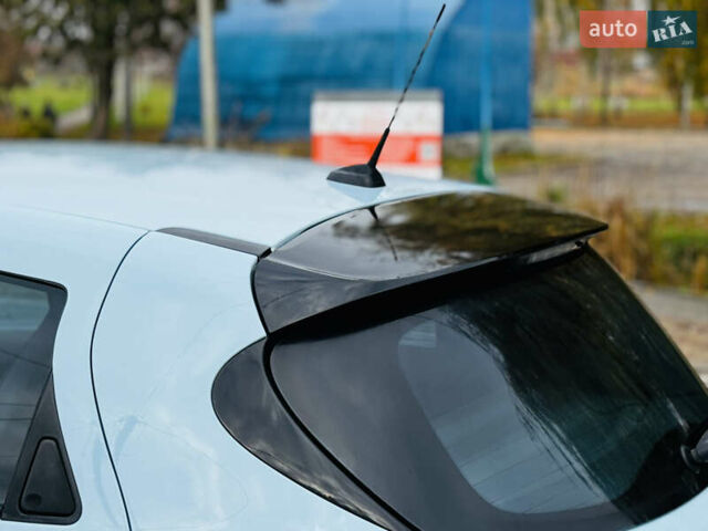 Синий Рено Зое, объемом двигателя 0 л и пробегом 63 тыс. км за 6500 $, фото 16 на Automoto.ua