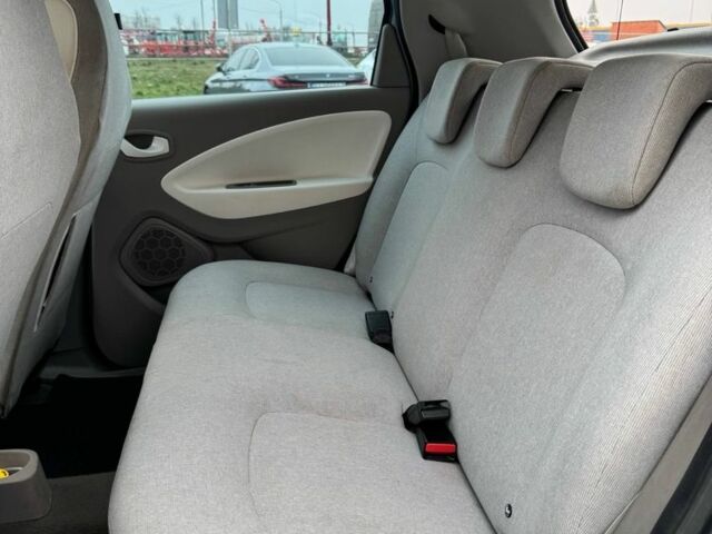 Синий Рено Зое, объемом двигателя 0 л и пробегом 118 тыс. км за 5900 $, фото 11 на Automoto.ua