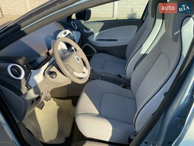 Рено Зое 2015 в Дубно на Automoto.ua Синий Рено Зое, объемом двигателя 0 л и пробегом 66 тыс. км за 6700 $, фото 6 на Automoto.ua