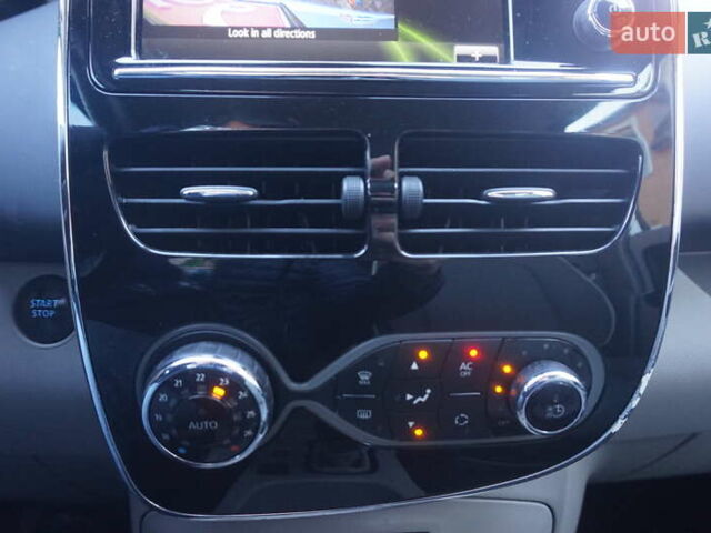 Синій Рено Зое, об'ємом двигуна 0 л та пробігом 115 тис. км за 7000 $, фото 35 на Automoto.ua