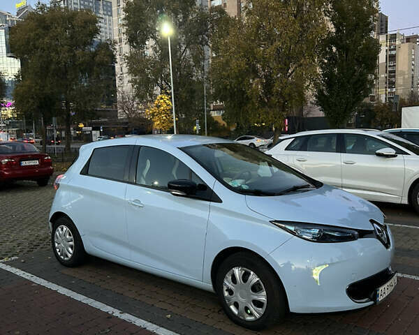 Рено Зое 2015 в Киеве на Automoto.ua Синий Рено Зое, объемом двигателя 0 л и пробегом 53 тыс. км за 6799 $, фото 3 на Automoto.ua