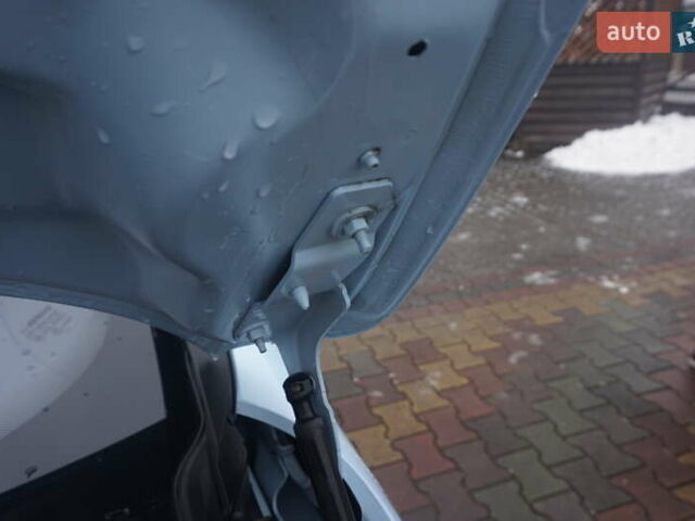 Синий Рено Зое, объемом двигателя 0 л и пробегом 149 тыс. км за 6888 $, фото 57 на Automoto.ua