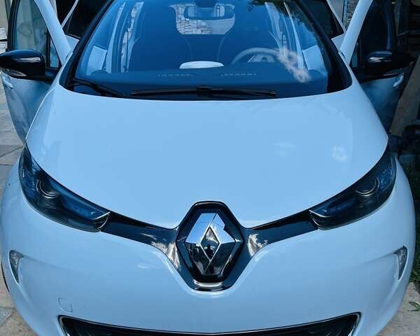 Синий Рено Зое, объемом двигателя 0 л и пробегом 94 тыс. км за 7000 $, фото 4 на Automoto.ua