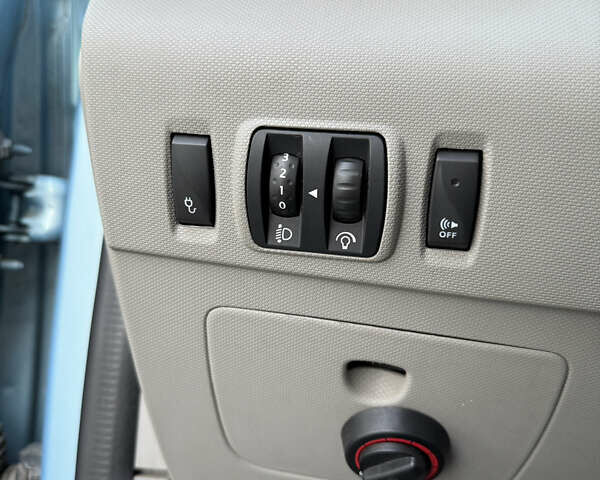 Синій Рено Зое, об'ємом двигуна 0 л та пробігом 164 тис. км за 7100 $, фото 16 на Automoto.ua