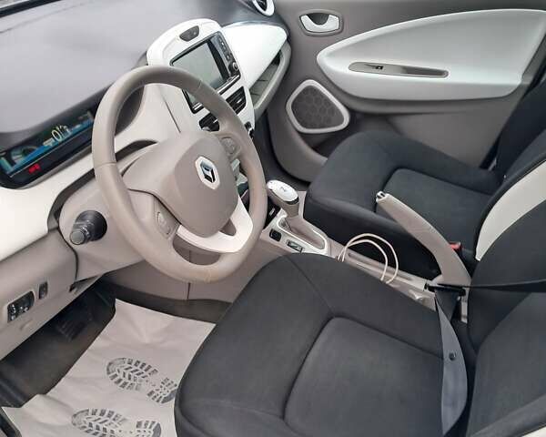 Синий Рено Зое, объемом двигателя 0 л и пробегом 72 тыс. км за 7000 $, фото 12 на Automoto.ua